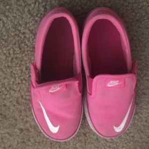 Nike slip on shoes